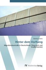 Hinter dem Vorhang