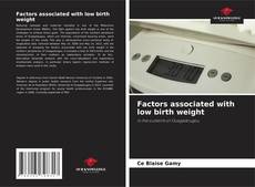 Buchcover von Factors associated with low birth weight