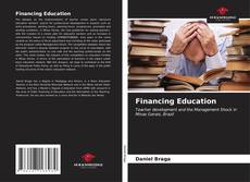 Capa do livro de Financing Education 