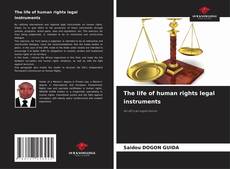Capa do livro de The life of human rights legal instruments 