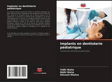 Buchcover von Implants en dentisterie pédiatrique